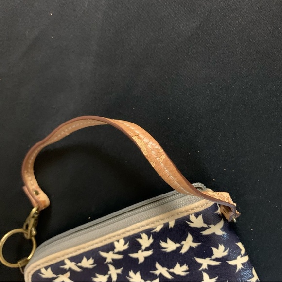 Fossil Blue and Beige Bird Pattern Wristlet - Picture 2 of 4